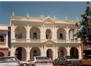 School of Arts jBundaberg Qld c. J Beddoe 1998 pg